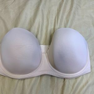 Wacoal strapless bra. 38DDD. nude